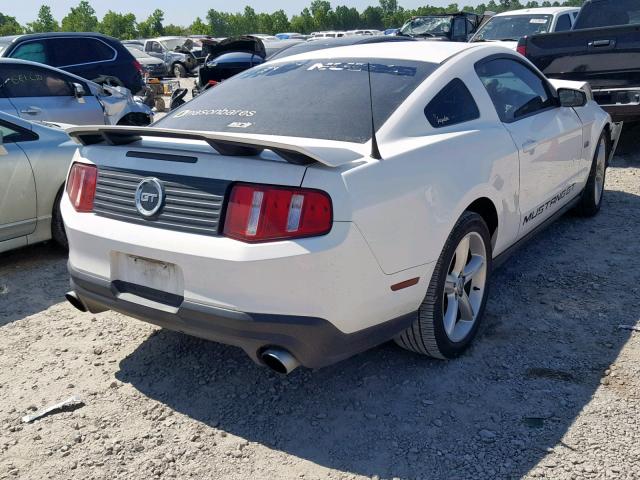 1ZVBP8CF3B5165157 - 2011 FORD MUSTANG GT WHITE photo 4