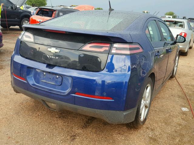 1G1RB6E40CU118992 - 2012 CHEVROLET VOLT BLUE photo 4