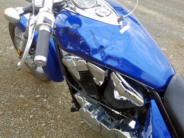 JH2SC6606FK500114 - 2015 HONDA VT1300 CR BLUE photo 9