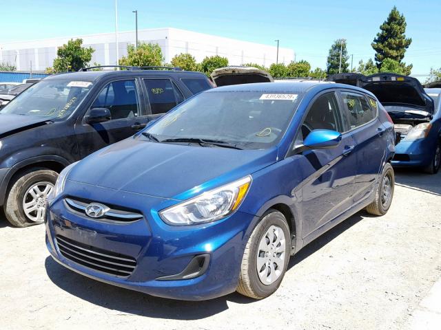 KMHCT5AE2HU342612 - 2017 HYUNDAI ACCENT SE BLUE photo 2