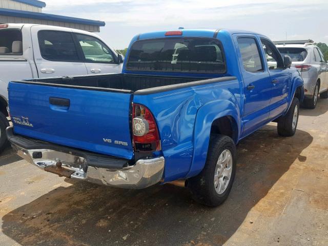 3TMLU42N99M022977 - 2009 TOYOTA TACOMA DOU BLUE photo 4