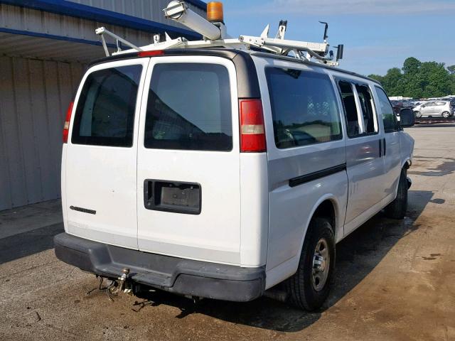 1GCFG15X171228529 - 2007 CHEVROLET EXPRESS G1 WHITE photo 4