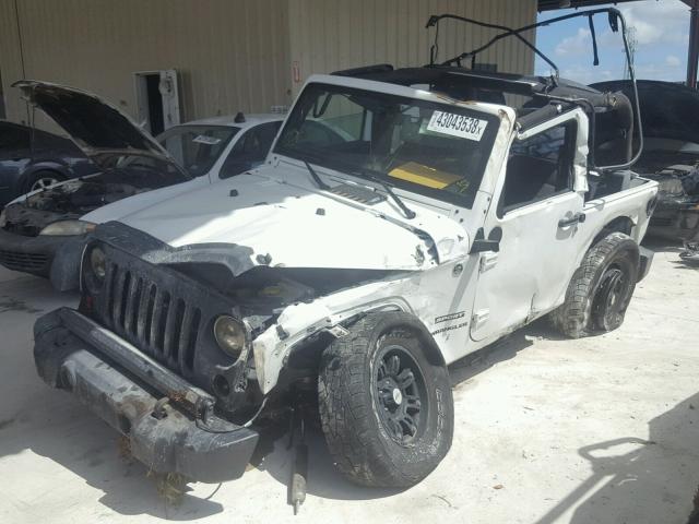 1C4AJWAGXCL204081 - 2012 JEEP WRANGLER S WHITE photo 2