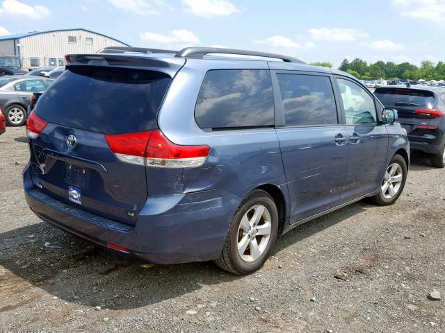 5TDKK3DC6DS347022 - 2013 TOYOTA SIENNA LE BLUE photo 4