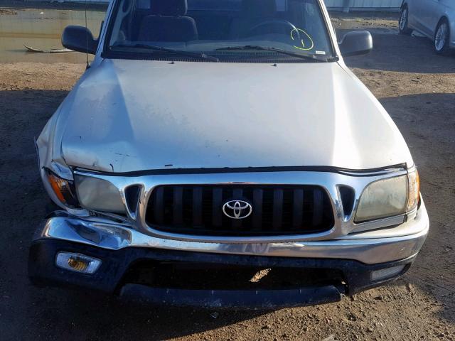 5TENL42NX2Z029943 - 2002 TOYOTA TACOMA SILVER photo 7