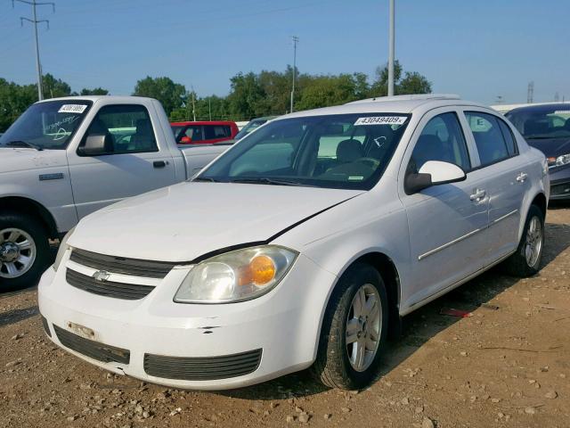 1G1AL52F057552941 - 2005 CHEVROLET COBALT WHITE photo 2