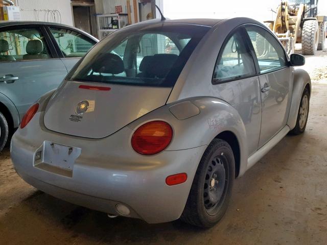 3VWCB21C92M461495 - 2002 VOLKSWAGEN NEW BEETLE Gümüş foto 4