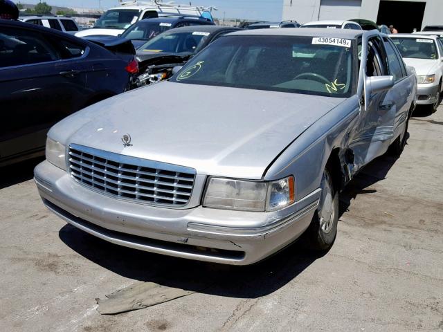 1G6KD54Y5XU727067 - 1999 CADILLAC DEVILLE SILVER photo 2