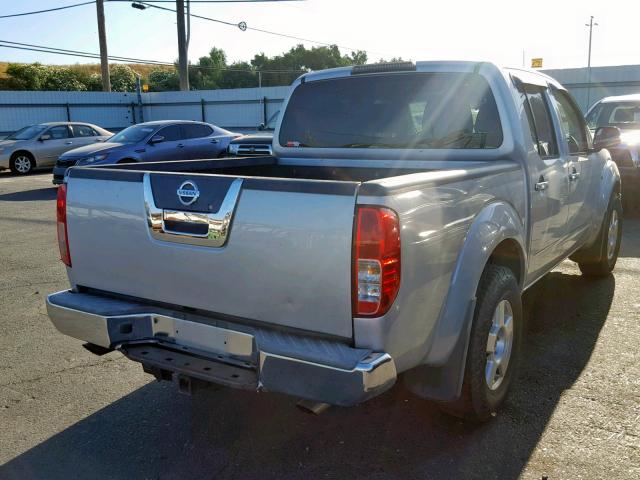 1N6AD07U18C411738 - 2008 NISSAN FRONTIER C SILVER photo 4