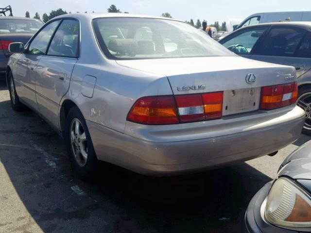 JT8BF22G9V5003100 - 1997 LEXUS ES 300 GOLD photo 3