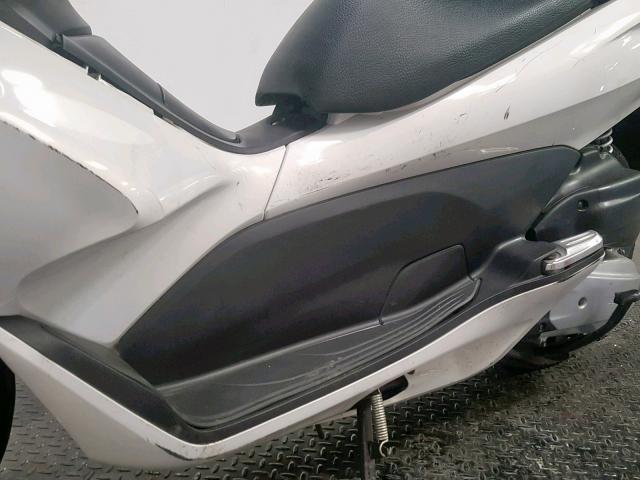 MLHJF2807B5002897 - 2011 HONDA PCX WHITE photo 14