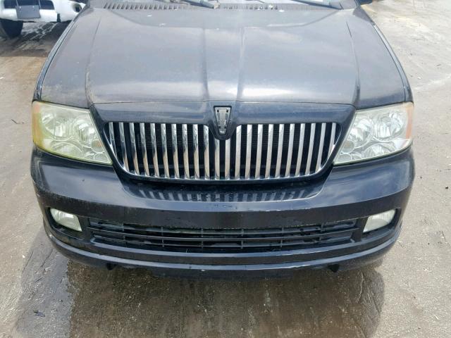 5LMFU28575LJ17244 - 2005 LINCOLN NAVIGATOR BLACK photo 7