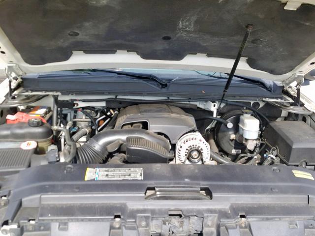 1GKFK06259R243653 - 2009 GMC YUKON XL D CREAM photo 7