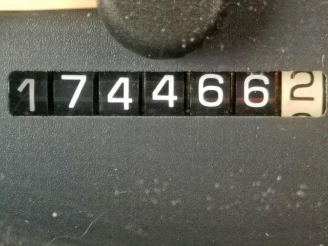 1G2WK52J82F103310 - 2002 PONTIAC GRAND PRIX MAROON photo 8