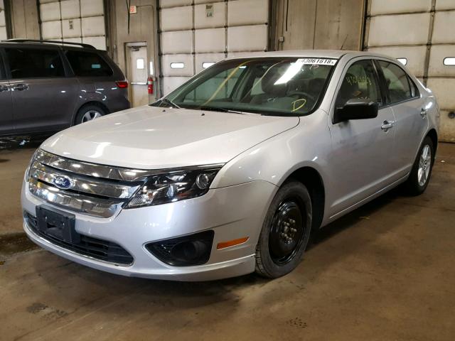 3FAHP0GA3AR394887 - 2010 FORD FUSION S SILVER photo 2