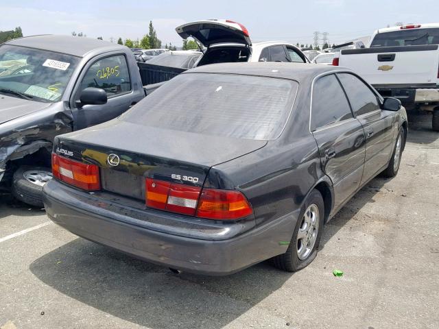 JT8BF28G2W5029398 - 1998 LEXUS ES 300 BLACK photo 4