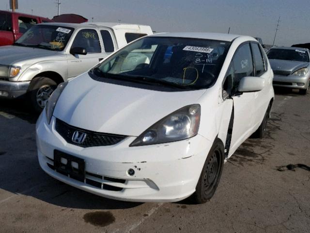 JHMGE8H36CS004428 - 2012 HONDA FIT WHITE photo 2