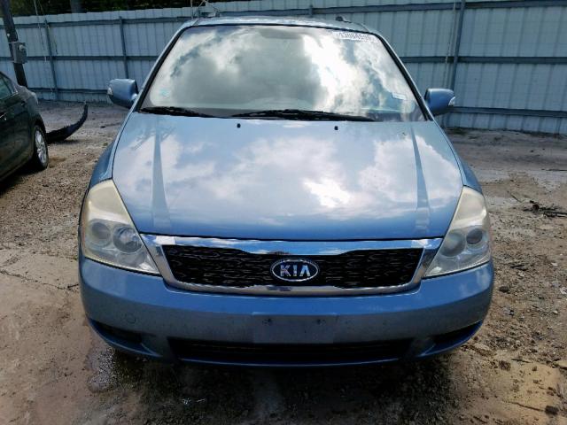 KNDMG4C75B6369689 - 2011 KIA SEDONA LX BLUE photo 9