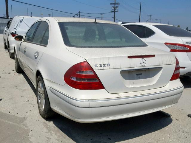 WDBUF65J34A551395 - 2004 MERCEDES-BENZ E 320 WHITE photo 3