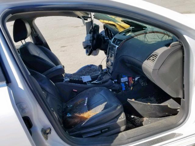 1G1ZE5E70BF396421 - 2011 CHEVROLET MALIBU LTZ თეთრი ფოტო 5