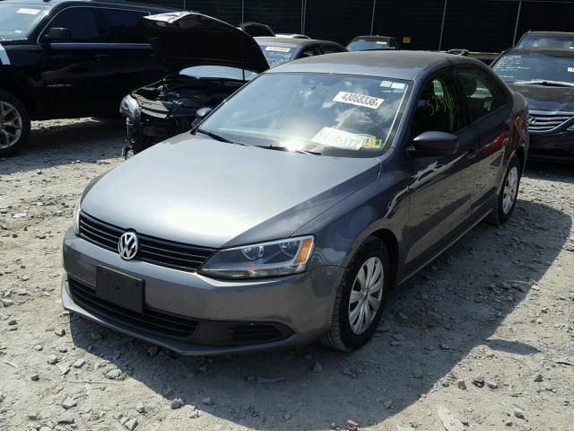 3VW2K7AJ4EM288660 - 2014 VOLKSWAGEN JETTA BASE GRAY photo 2