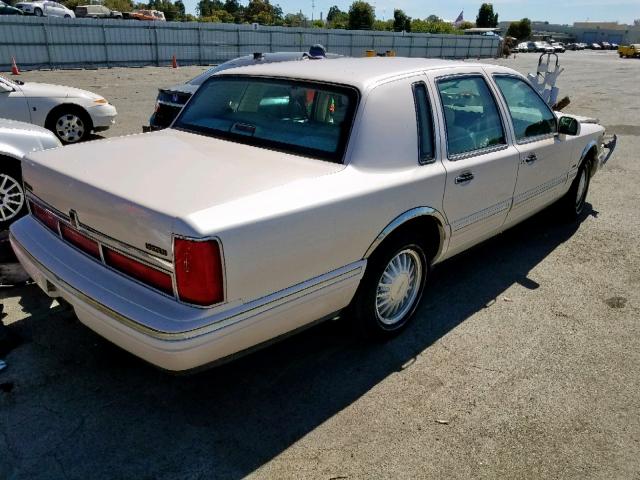 1LNLM83W9VY752851 - 1997 LINCOLN TOWN CAR C BEIGE photo 4