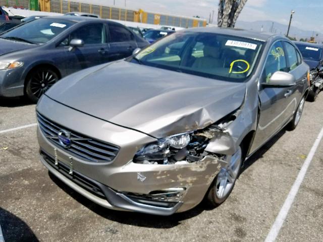 YV140MFB8F1304899 - 2015 VOLVO S60 PREMIE SILVER photo 2