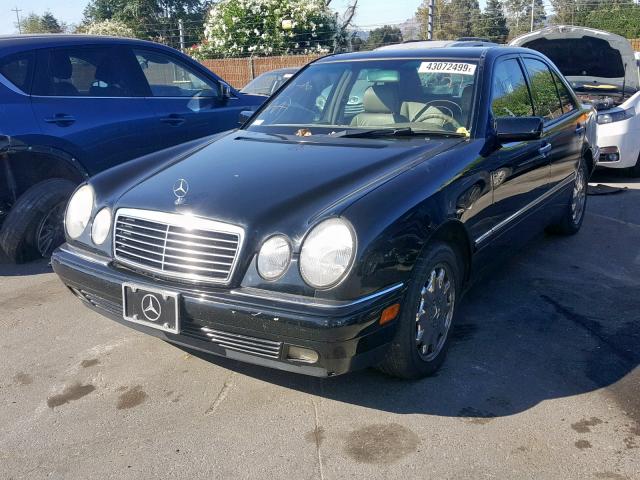 WDBJF65F6WA655669 - 1998 MERCEDES-BENZ E 320 BLACK photo 2