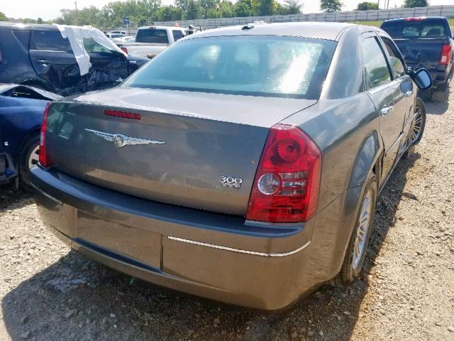 2C3CA5CV1AH213071 - 2010 CHRYSLER 300 TOURIN GRAY photo 4