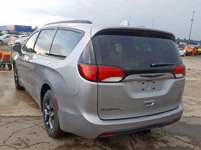 2C4RC1BG1JR362215 - 2018 CHRYSLER PACIFICA T GRAY photo 3