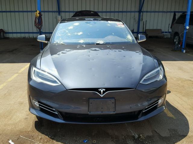 5YJSA1E21GF160583 - 2016 TESLA MODEL S CHARCOAL photo 9