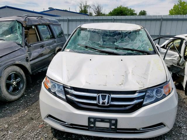 5FNRL5H35GB115926 - 2016 HONDA ODYSSEY SE WHITE photo 9