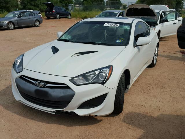 KMHHT6KD8DU091915 - 2013 HYUNDAI GENESIS CO WHITE photo 2