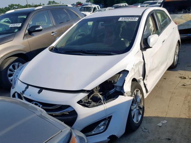 KMHD35LE0DU127399 - 2013 HYUNDAI ELANTRA GT WHITE photo 2