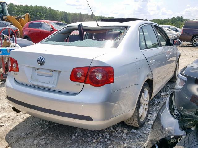 3VWEF71K47M078623 - 2007 VOLKSWAGEN JETTA WOLF SILVER photo 4