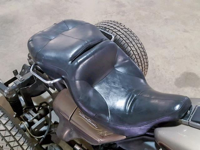 1HD1FCW135Y684859 - 2005 HARLEY-DAVIDSON FLHTCUI TWO TONE photo 6