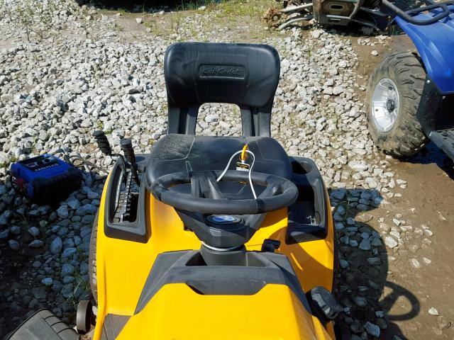 1C128H40118 - 2018 CUB LAWN MOWER YELLOW photo 6