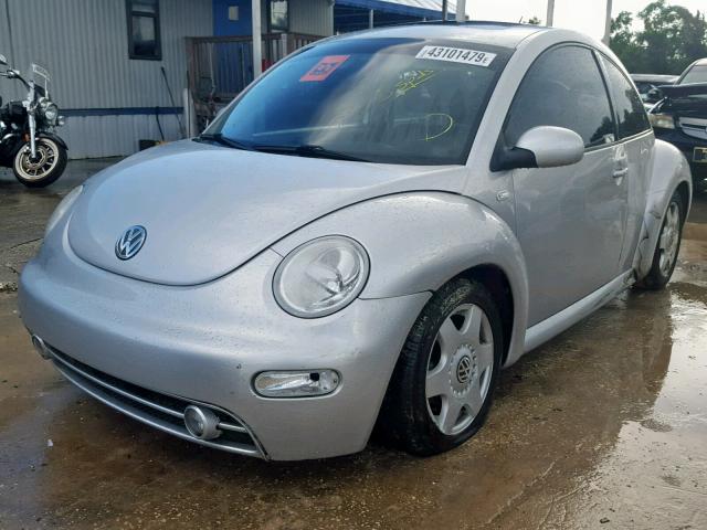 3VWCB21C91M465447 - 2001 VOLKSWAGEN NEW BEETLE SILVER photo 2