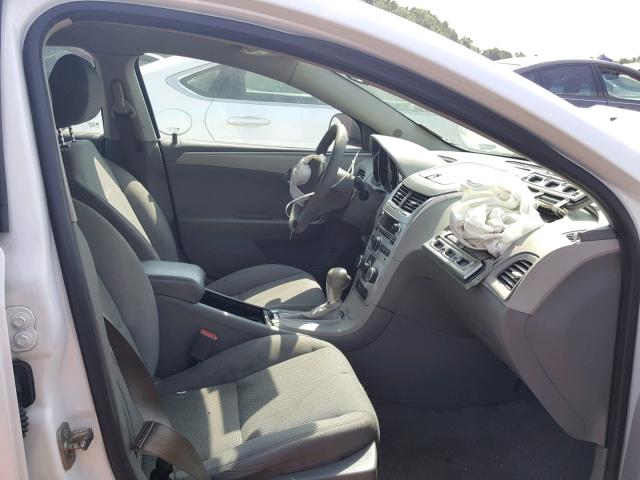 1G1ZA5EU9CF246343 - 2012 CHEVROLET MALIBU LS WHITE photo 5