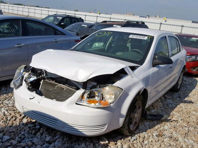 1G1AK52F957580515 - 2005 CHEVROLET COBALT WHITE photo 2