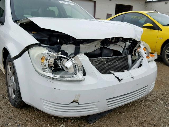 1G1AK52F957580515 - 2005 CHEVROLET COBALT WHITE photo 9