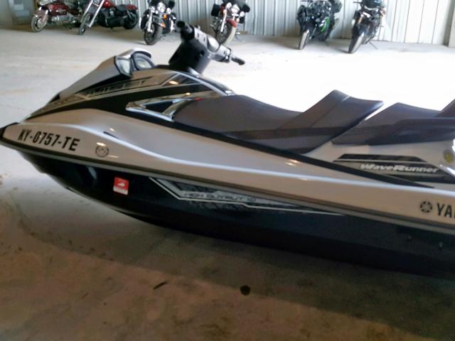 YAMA1272C616 - 2016 YAMAHA JET SKI TR WHITE photo 3