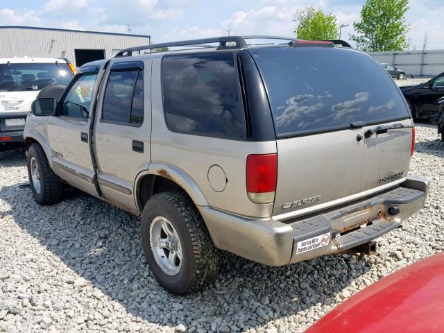 1GNDT13W62K170019 - 2002 CHEVROLET BLAZER TAN photo 3