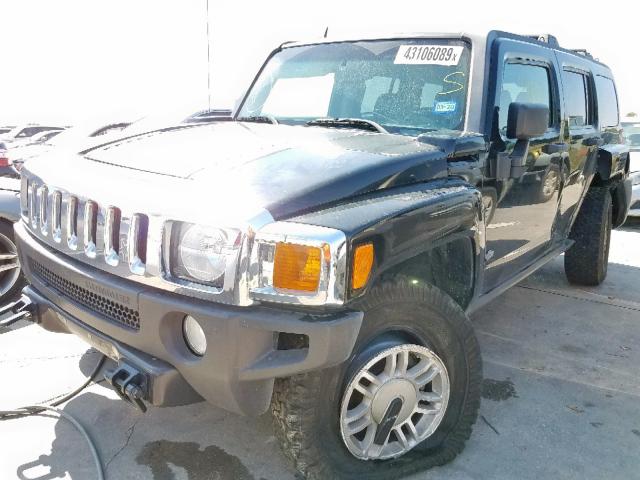 5GTDN136368108432 - 2006 HUMMER H3 BLACK photo 2