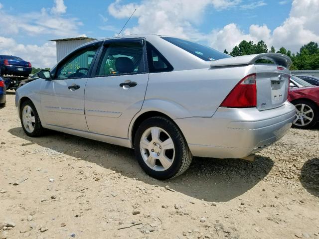 1FAHP34N35W304777 - 2005 FORD FOCUS ZX4 SILVER photo 3