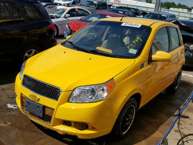 KL1TD6DE4BB133594 - 2011 CHEVROLET AVEO LS YELLOW photo 2