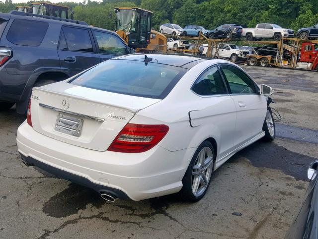 WDDGJ8JB3DG073263 - 2013 MERCEDES-BENZ C 350 4MAT WHITE photo 4