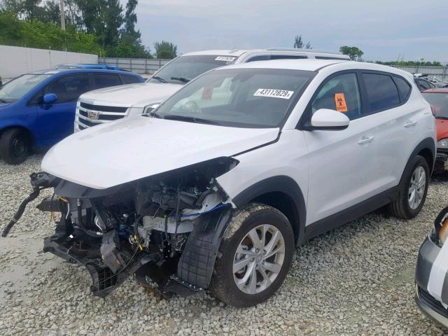 KM8J2CA43KU972216 - 2019 HYUNDAI TUCSON SE WHITE photo 2