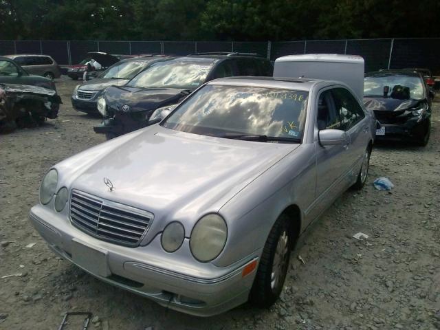 WDBJF65JX1B263401 - 2001 MERCEDES-BENZ E 320 SILVER photo 2