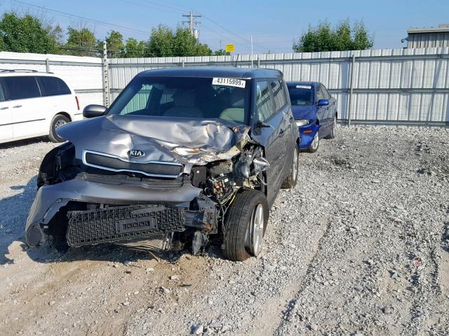 KNDJN2A27G7325473 - 2016 KIA SOUL GRAY photo 2